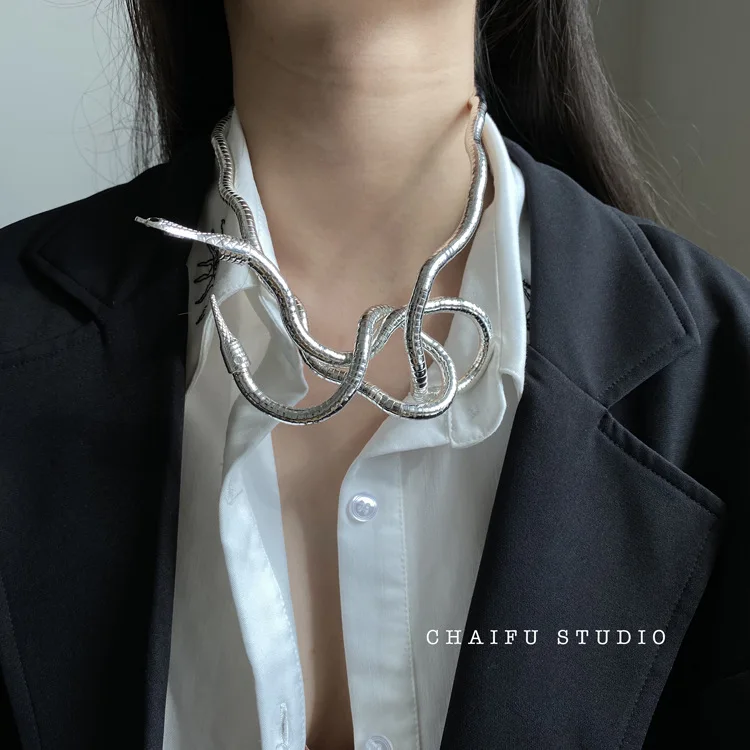 

1pc Gold Snake Choker Adjustable Necklace For Women Statement Jewelry Chaifu Studio Punk Hip-Hop Necklace Women Party Jewelry