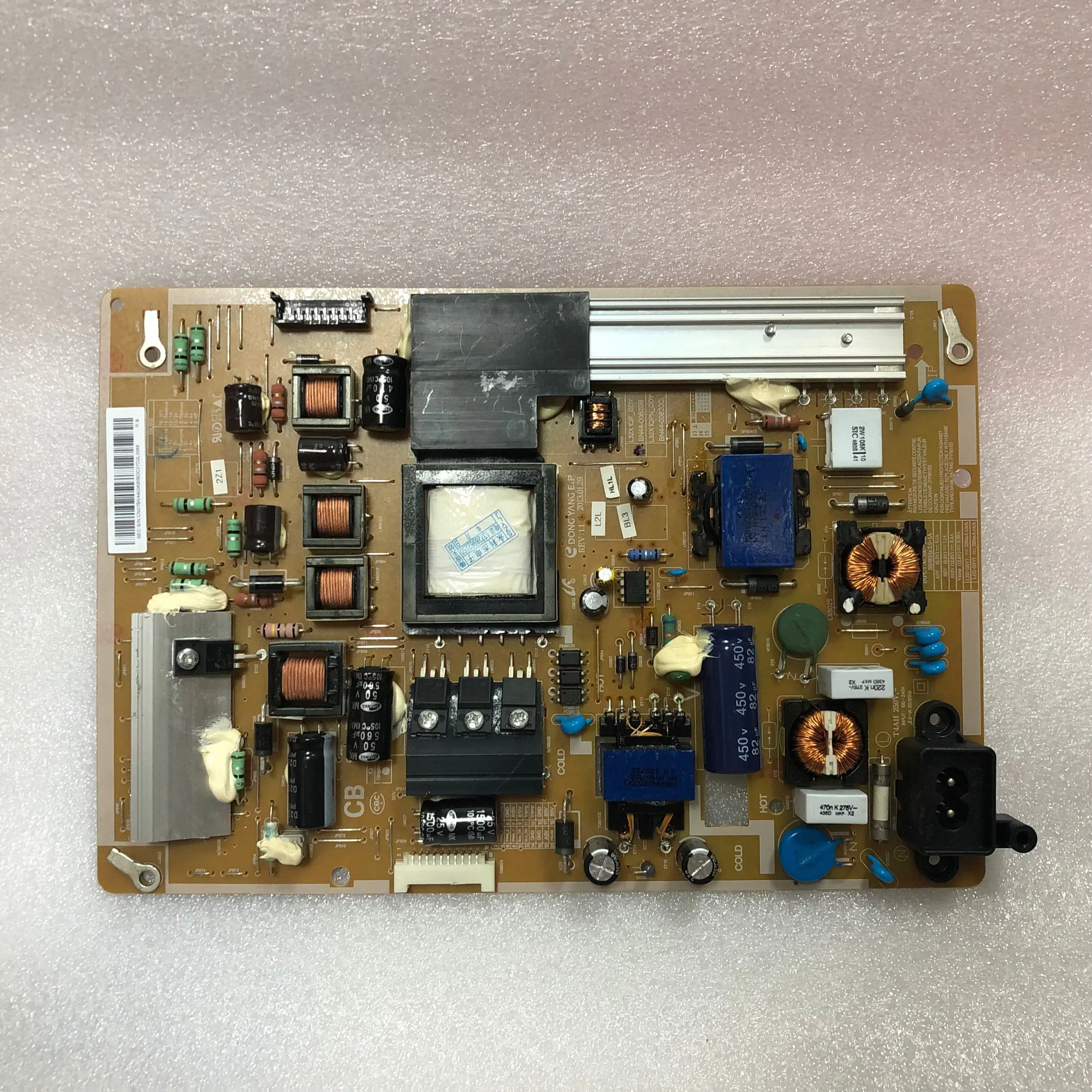 1 шт. в партии хорошее качество L32X1QP_DSM BN44 00620A 00620B 00620C 00620D натуральная на