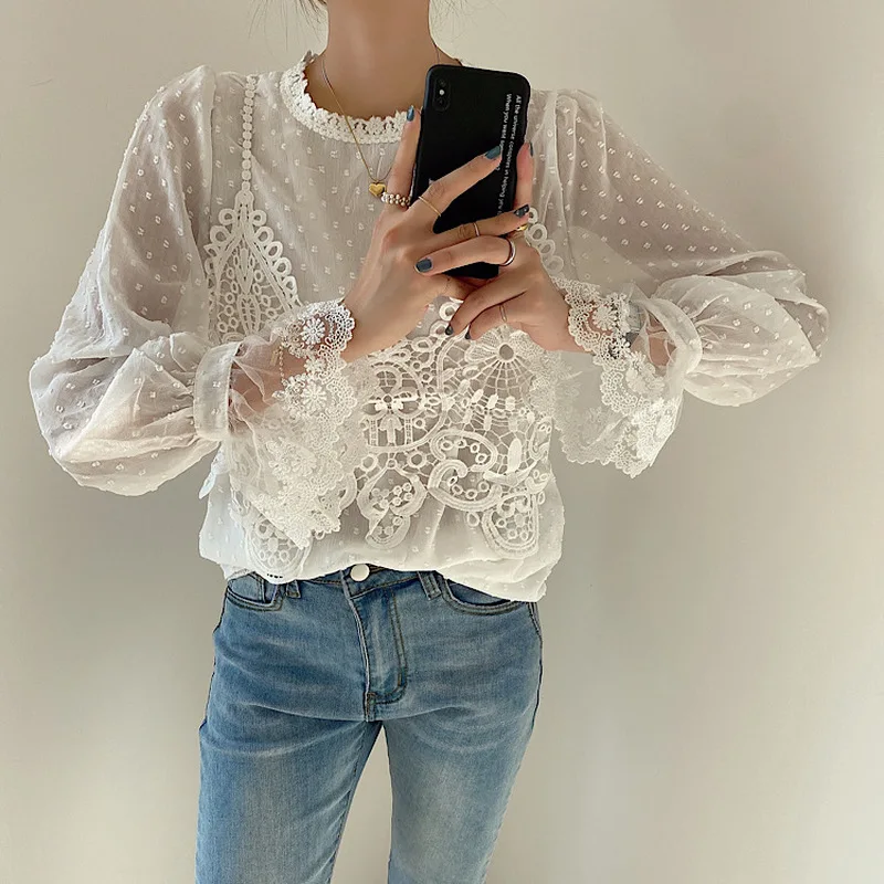 

Women's French Style Chiffon Shirt Patchwork O-Neck Lace Edging Crocheted Puff Sleeves Women Thin Blouses Autumn Spring 2021