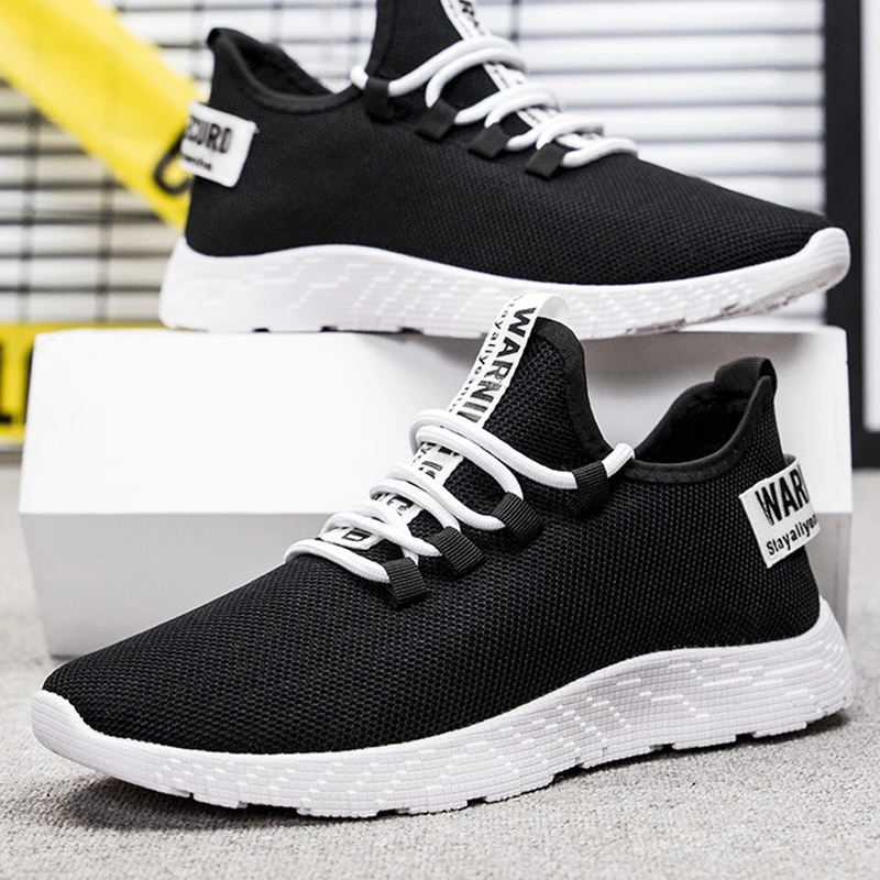 Мужские кроссовки с сеткой легкие вулканизированной подошвой на каждый день со