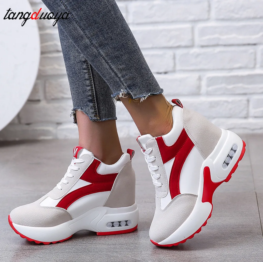 Кроссовки женские на платформе повседневная обувь танкетке красные черные 2021 |