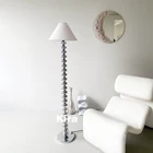 Креативная напольная Светодиодная лампа в скандинавском стиле, простой напольный светильник для гостиной, прикроватная дизайнерская лампа для спальни, кабинета, гостиницы