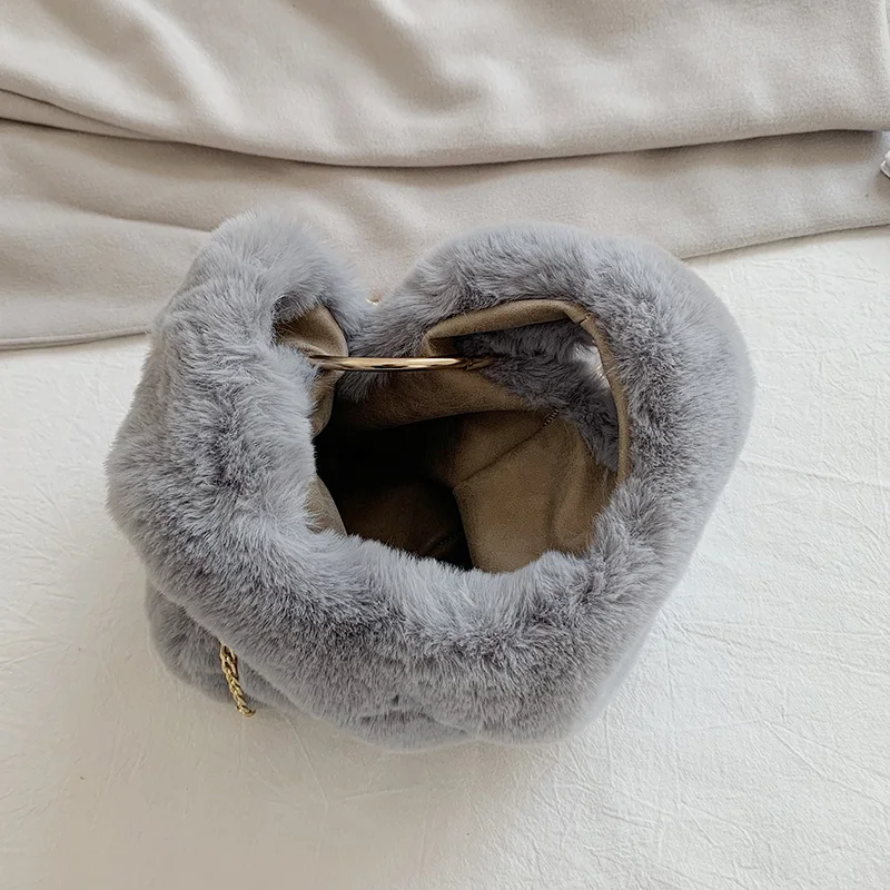 

Drop Shipping Plush Cartoon Bag for Women Winter Cross Body Bags for Girl Purse Handbag Bucket Ladies Shoulder Bags Faux Fur