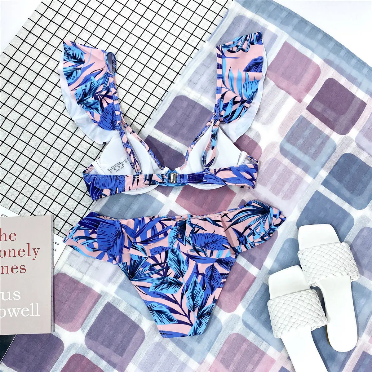 

2021 Summer New Sexy Two Piece Women Print Bikini Swimsuit Swimwear Bandeau Bra Falbala Beach