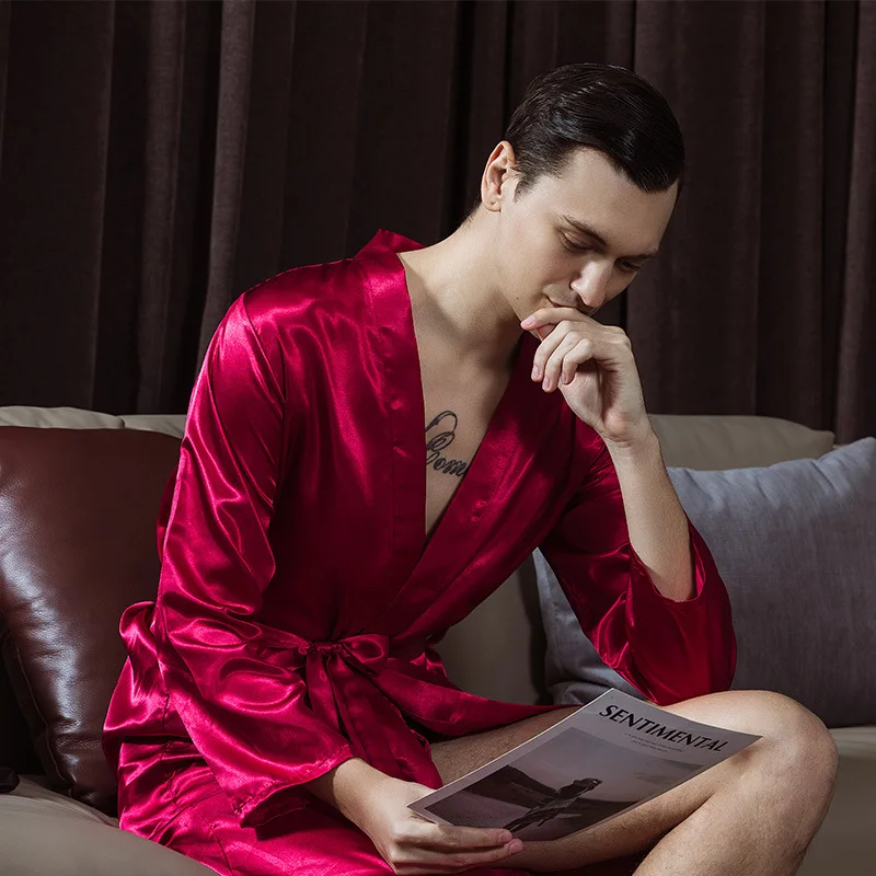 Wedding Best Man Pajamas Set Robe Satin Short for Men Silk Robe with Letter Embroidery Satin Bathrobe V-neck Robe Sleepwear