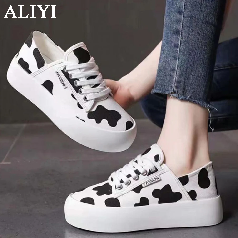 

Autumn New Canvas Shoes Women 2021 Leopard Print Round Toe Ladies Lace Up Comfy Sneakers Home Outdoor Female Walking Sport Flats