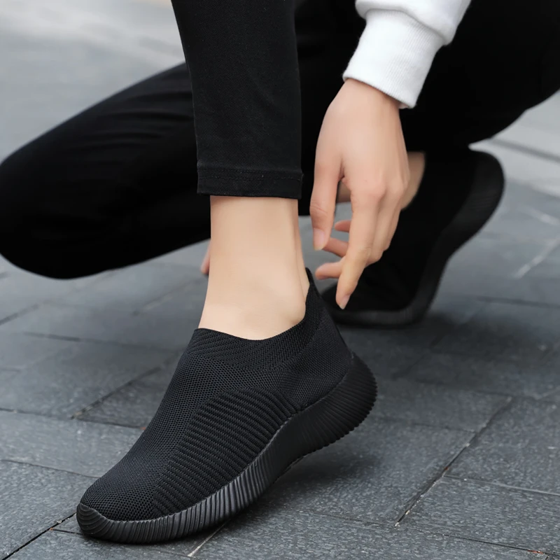 Скидки Лето 2020 Новая женская обувь на плоской подошве Повседневная из сетчатого