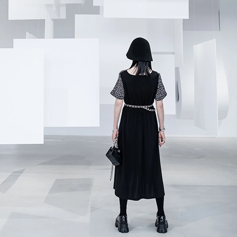 

[EAM] Women Irregular Printed Spliced Hollow Out Dress Round Neck Short Sleeve Loose Fit Fashion Tide Spring Summer 2021 1DD9182