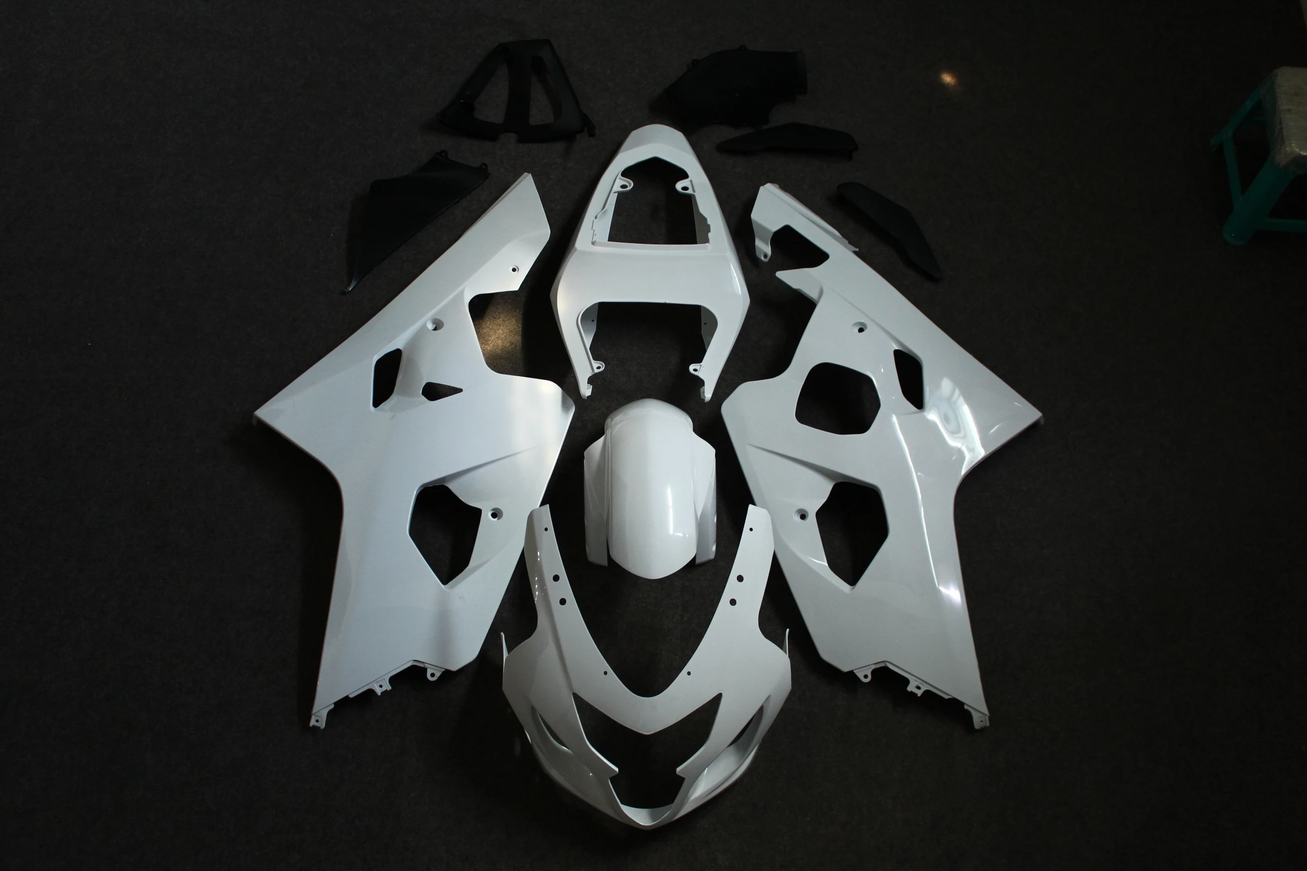 Сине белый OEM 2004 2005 для GSXR600 сине OEM/черный (литьевая форма)/с комплектом болтов