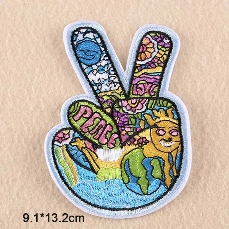 Полностью вышитая надпись Peace And Love желтые круглые нашивки с утюгом на Луне и