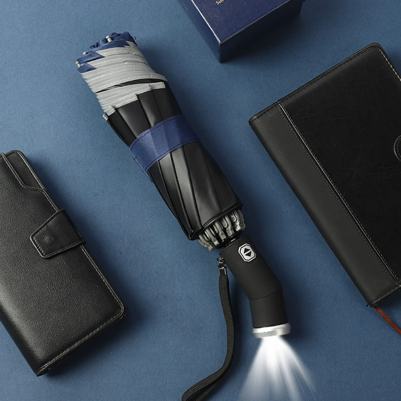 Автоматический зонт дождь зонтик от солнца с Светодиодная лампа в три сложения