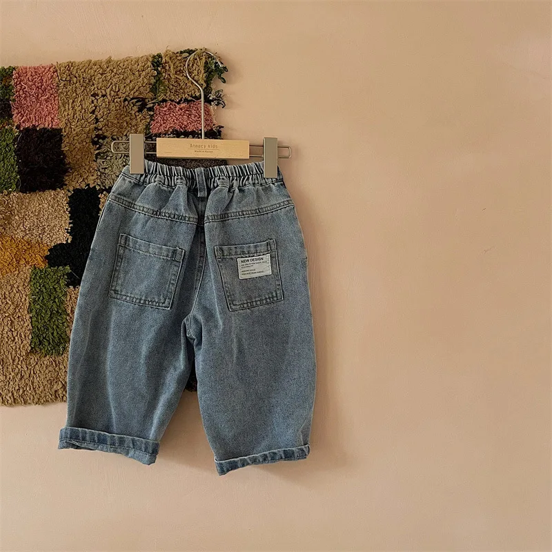 

Fashion Kids Jean Pants 2-7yrs Older Children Boys and Girls Wide Leging Trousers Autumn Fashion Labeled Jeans for Boys Toddlar