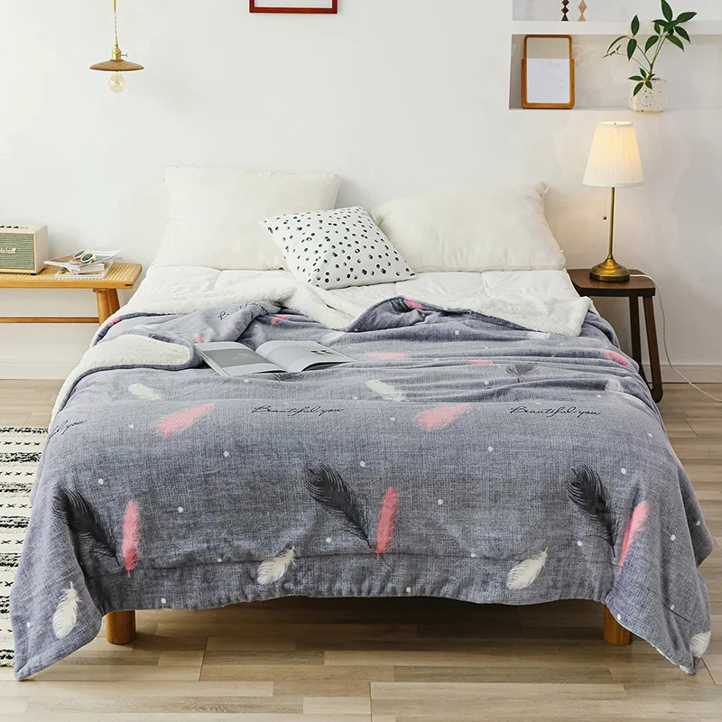 Коралловое флисовое утолщенное одеяло супермягкое теплое Фланелевое