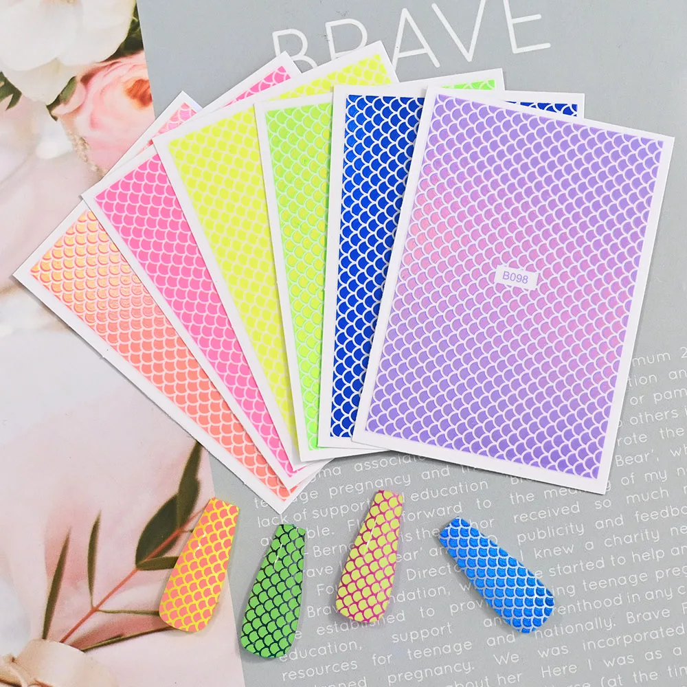 

12pcs/kit Polychrome Mesh Stickers Snake Fish Scale Decals Wrap Silder Holo Pink Finger Decals Fish Skin Net Nail Sticker Set 3D