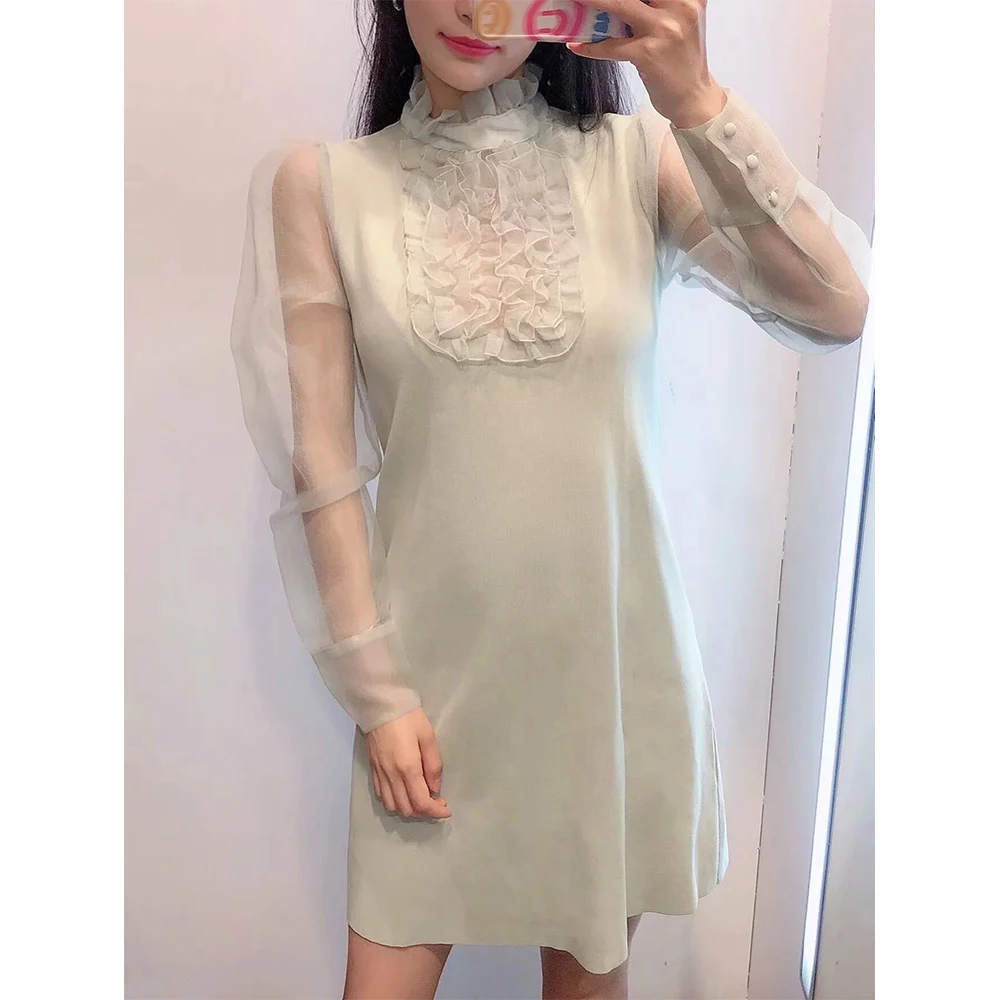 Женское трикотажное платье элегантное контрастное из органзы с высоким воротом