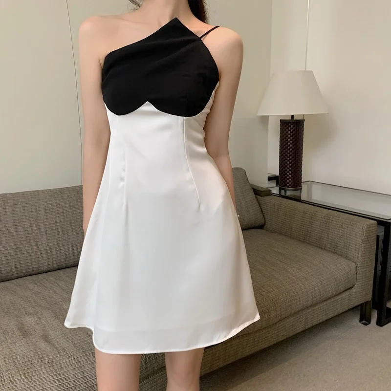 

Korejepo Women Dress 2021 Summer New Temperament One-Shoulder Strapless Black and White Sling Dress Fairy Waist Female Halter