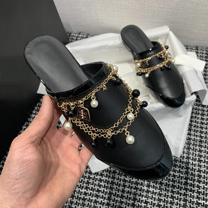 melhor Feminino Dedo Do Pé Redondo Mules 2021 Primavera Design Da Marca Deslizamento-em Sapatos Femininos Nova Moda Chinelos Com Corrente