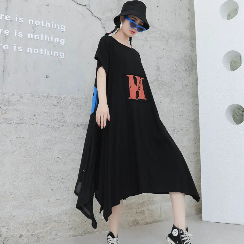 Женское длинное платье Max LuLu черное Повседневное в уличном стиле с принтом букв