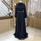 Женское вечернее платье темно-синего цвета