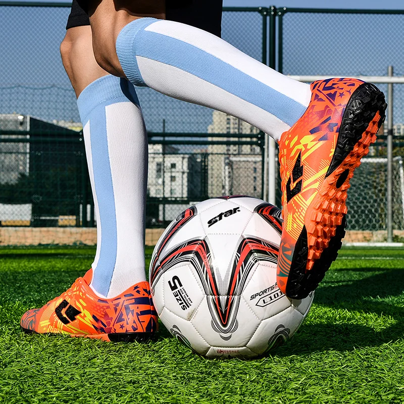 

EKuinu Football For Men Style Fashion Women Soccer Shoes Size 36-45 Chuteiras Colorful Unisex Soccer Footwear Unisex Lace Up