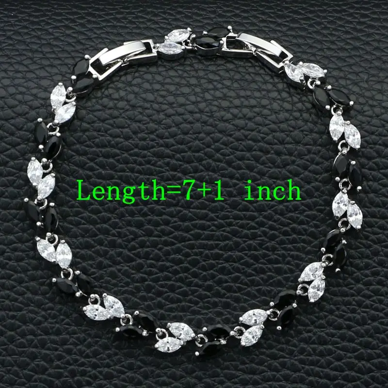 Набор женских ювелирных изделий из серебра 925 пробы с черными камнями и белыми