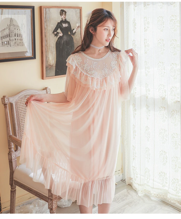 

Palace Lace Nightdress Women 2021 Summer Short Sleeve Round Neck Mesh Stitching Nightgown Elegant Sweet Comfortable Modal Nighty