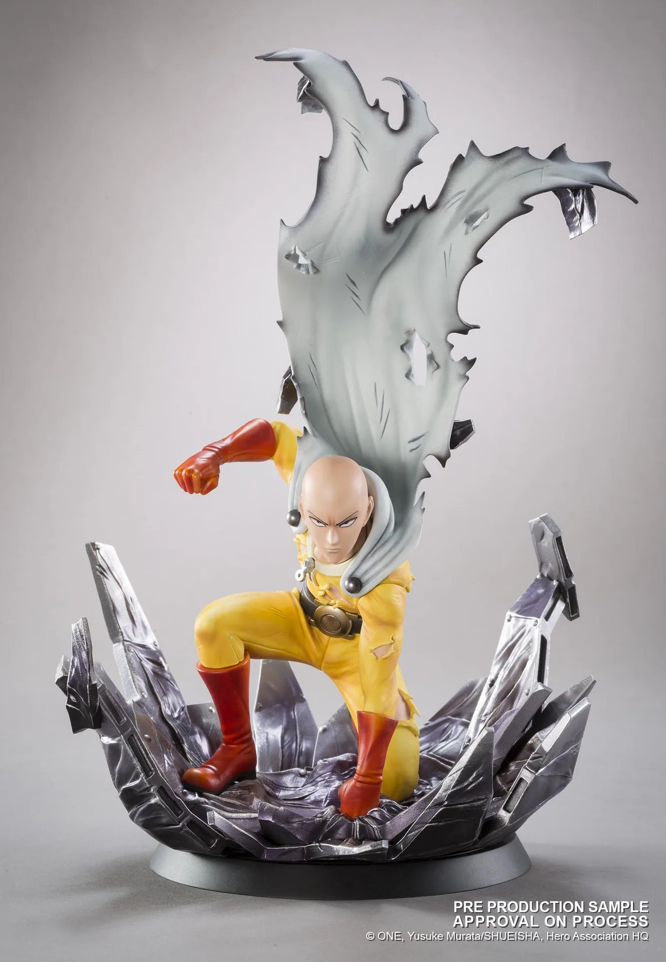 

25cm One Punch Saitama War Battle Man Kneeling Ver. PVC Action Figure Collectible Model Toys Gift