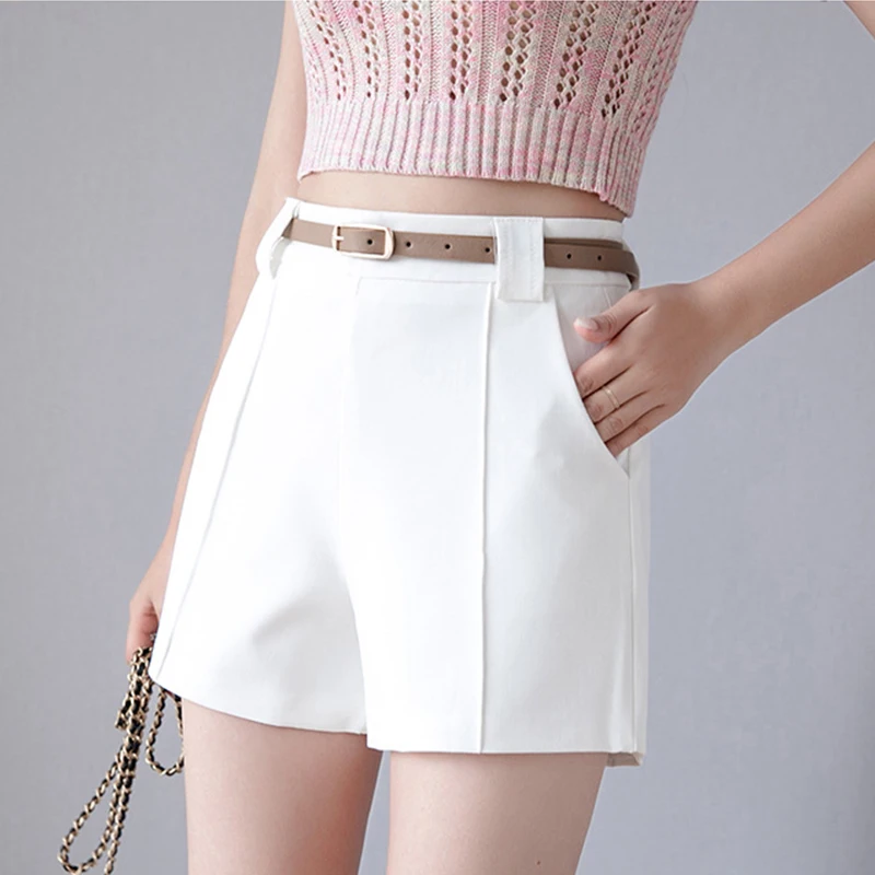 Femmes d'été Short Blanc Décontracté Dames Mode Taille Haute Jambe Large Short Ample Grande Taille Ligne Brillante Short Femme Vêtements