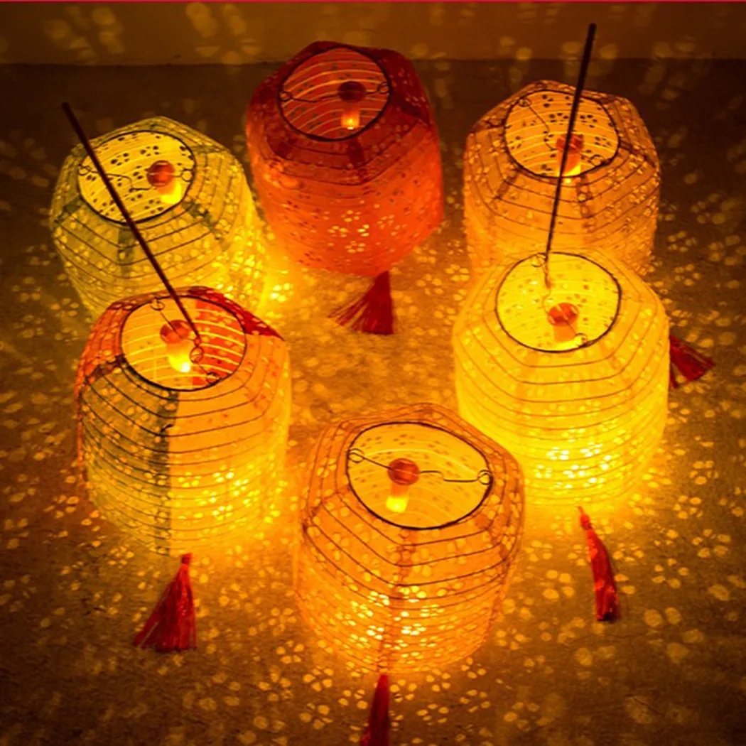

1Pc Classical Hollow Paper Lantern Mid-Autumn/Mooncake Festival Children Portable Children's Cartoon Lantern Diy Light