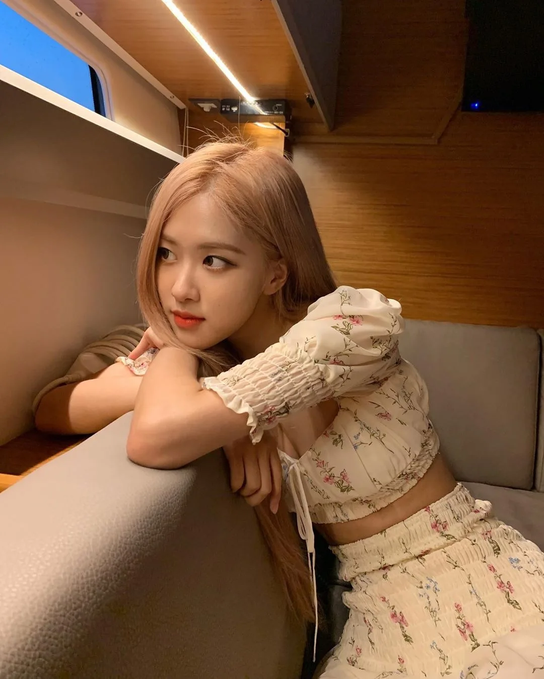 Kpop Blackpink Lisa летнее женское белое милое шифоновое плиссированное платье с длинным рукавом для девушек корейский праздничный Стиль повседневные платья