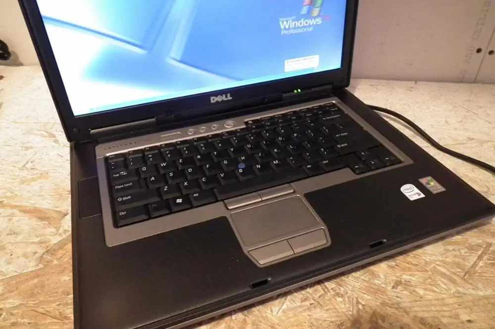 Ноутбук Dell Latitude D630 1 66 ГГц 4 Гб ОЗУ Windows XP win7 win10 Wi-Fi DVD RS232 диагностический компьютер