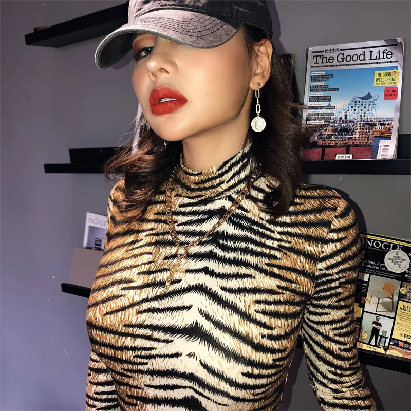 

2020 autumn and winter new striped high-neck long-sleeved pullover long T-shirt leopard print ladies daily wear charming tempera
