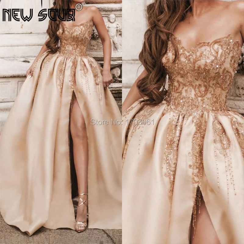 Длинные вечерние платья без бретелек украшенные кристаллами коллекция 2019 года