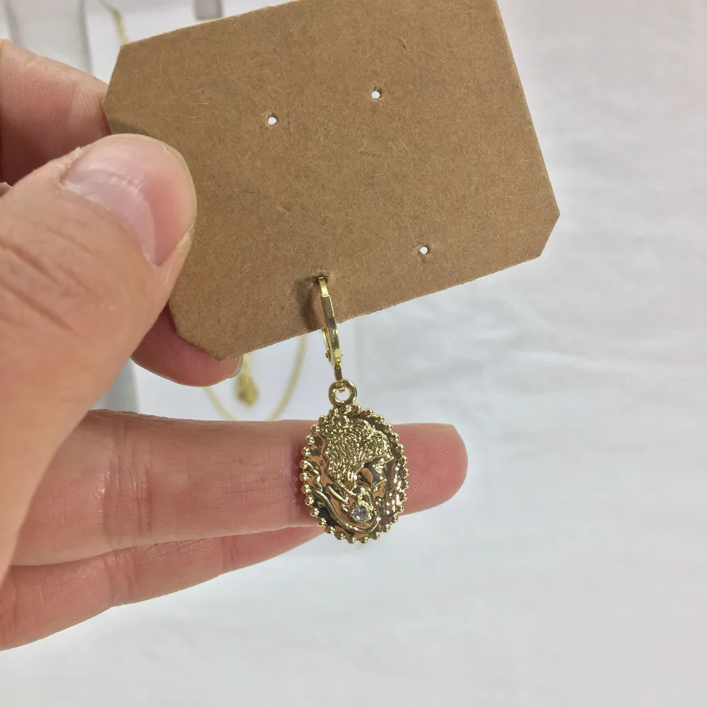 

Eruifa 10pcs 15*12mm GirlWith Rhinestones Print Gold/Silver Plated Zinc alloy Charms Pendant Jewelry DIY Necklace 2 Colors