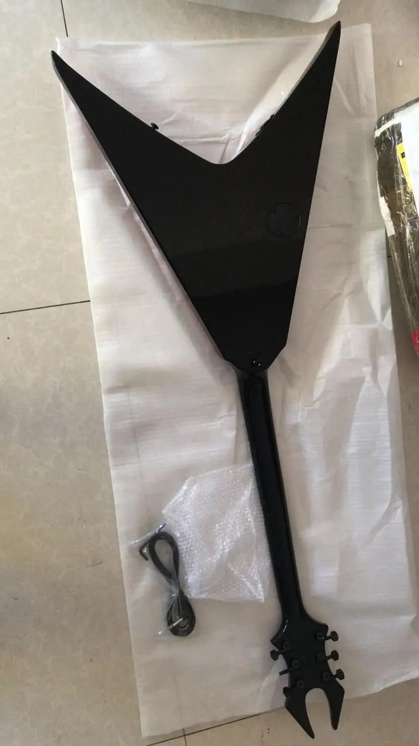 Оптовая продажа гитар Новое поступление на заказ FV электрическая гитара в черном