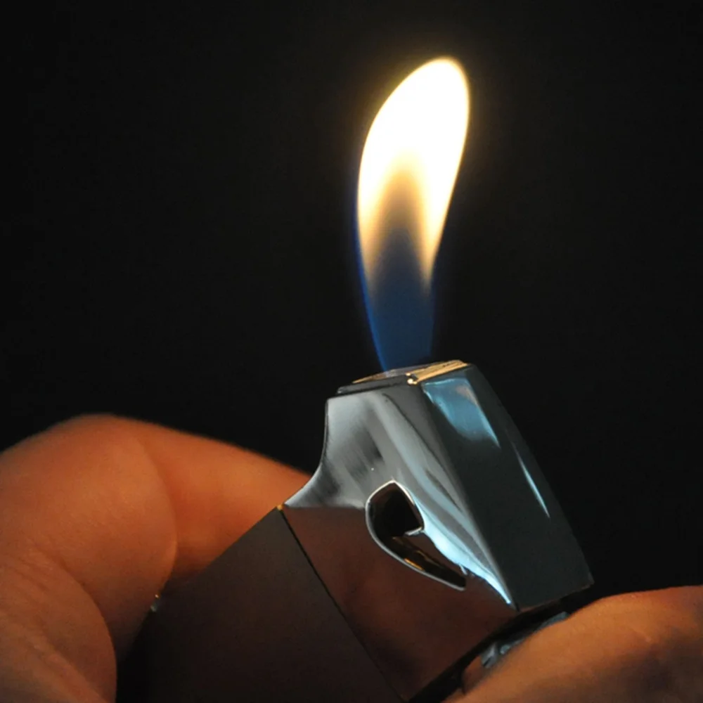 

Multifunction Pipe Lighter with Three Different Pipe Tools (Gray)