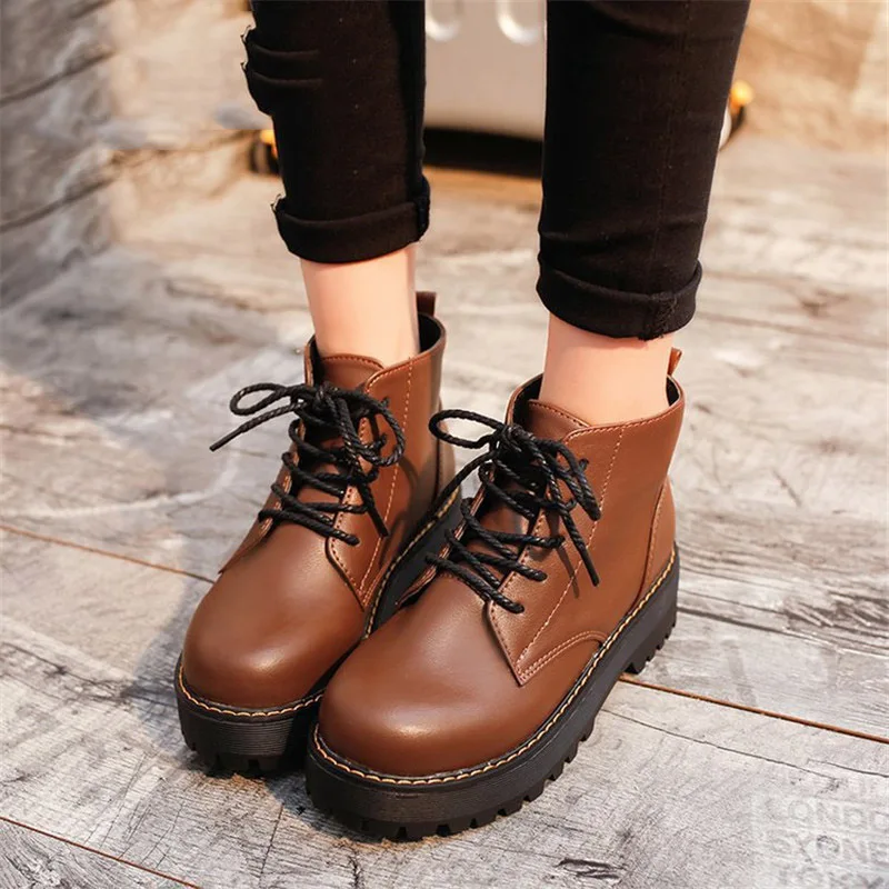 Ботильоны женские ботинки с круглым носком байкерские на плоской подошве со