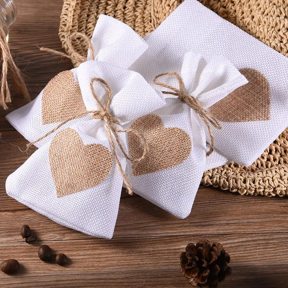 

12pcs Wedding Gifts For Guests Trendy Natural Linen Pouches Heart Pattern Drawstring Linen Bags Jewelry Bag Wedding Favor Bags