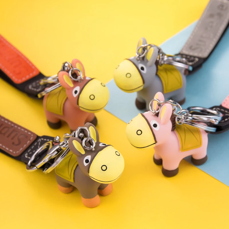 

Горячая полимерный Ослик металический брелок для ключей с коричневый, серый розовый оранжевая машинка-брелок с подвеской для сумки сплетен...