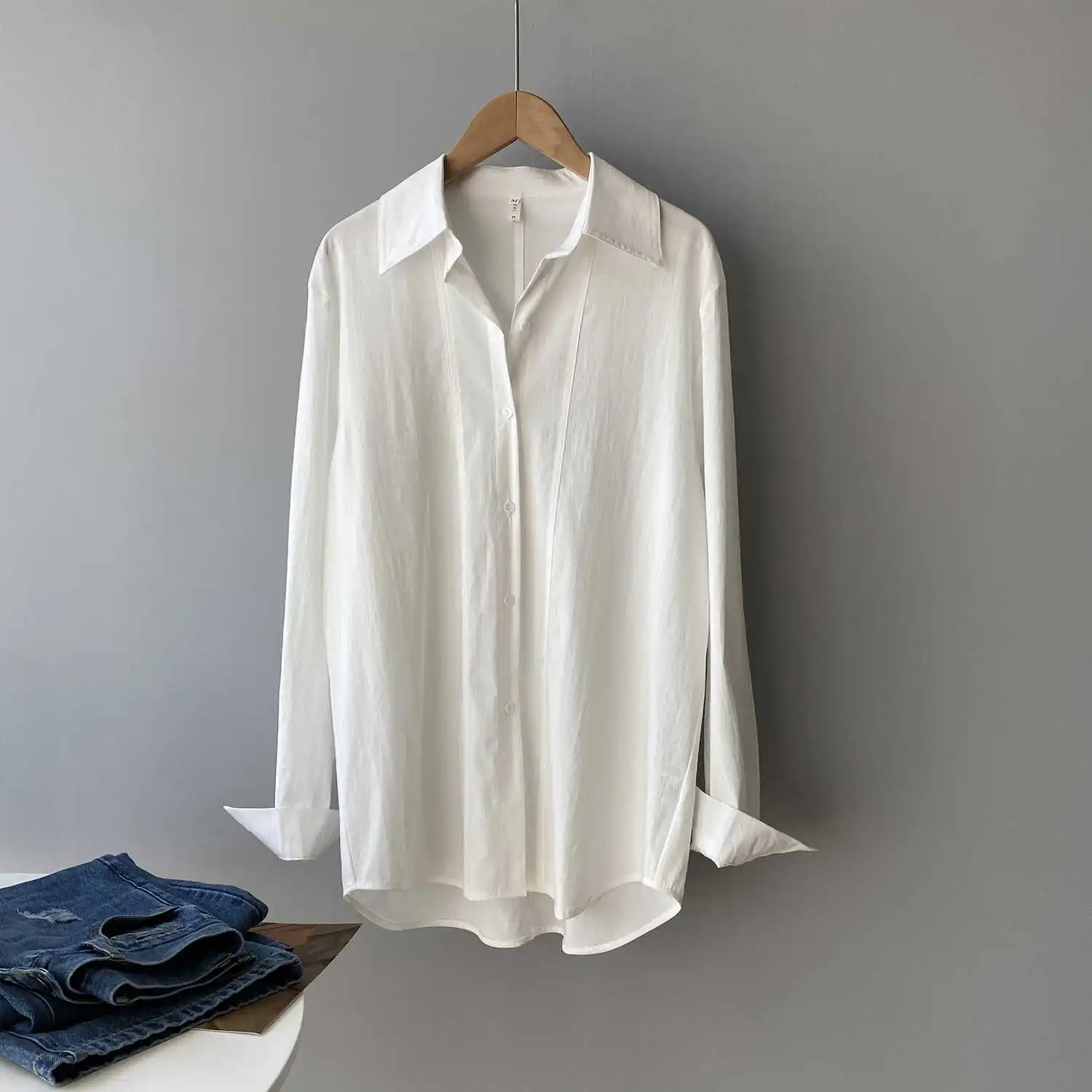 

COZOK 2021 Spring Dress Design with Loose Basic Shirt Simple Long Sleeve White Shirt Women's New 757