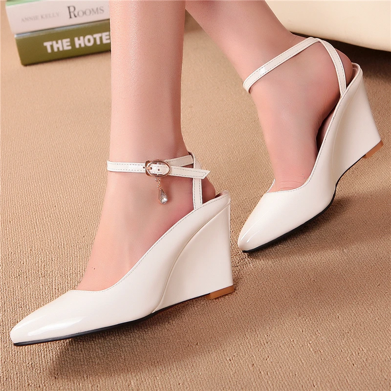 Модные босоножки на танкетке для женщин Сандалии гладиаторы с ремешками