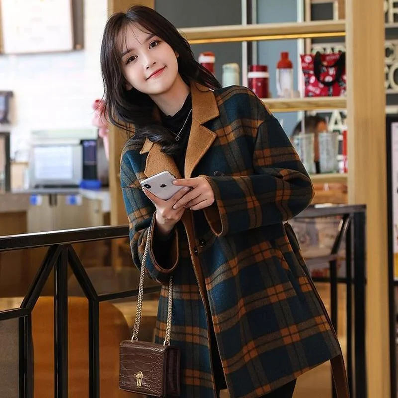

Fine Woolen Coat Women's Plaid Loose Fashion Waist Slim Coat