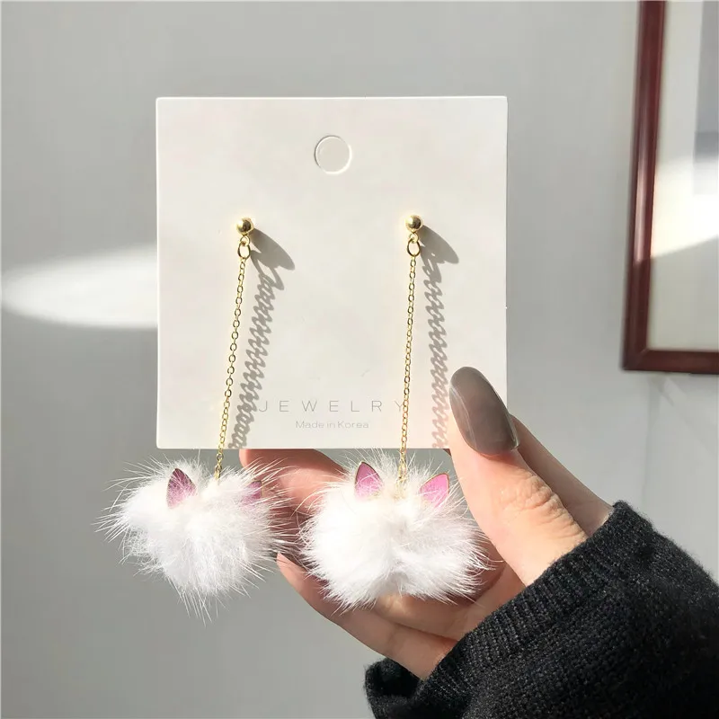

Maomao Long Ball Tassel Earrings Retro Fashion Elegant Lovely Winter Stud Earrings Girl Women Jewelry Gifts Wedding Accessories