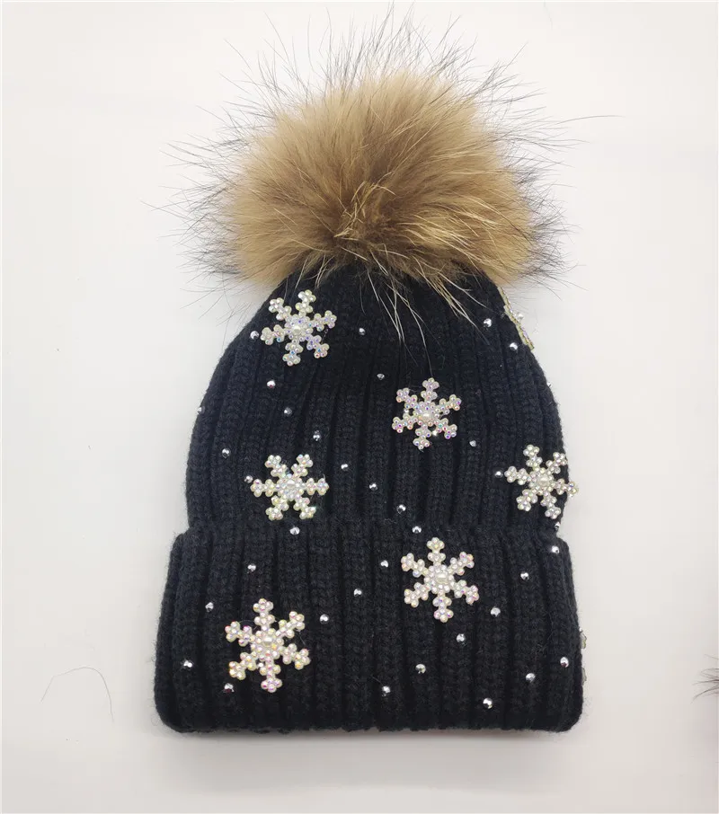 Real fur ball black Женские рождественские вязаные шапочки, женские утолщенные теплые плюшевые шапочки Skullies Beanies Gorras, стразы - Цвет: Real fur ball black