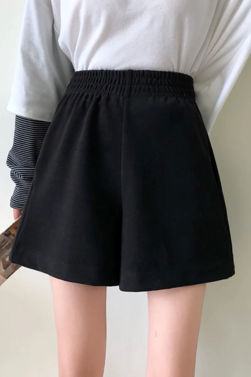 

Black Autumn And Winter 2020 New Elastic High Waisted Slim Casual Shorts For Female Students