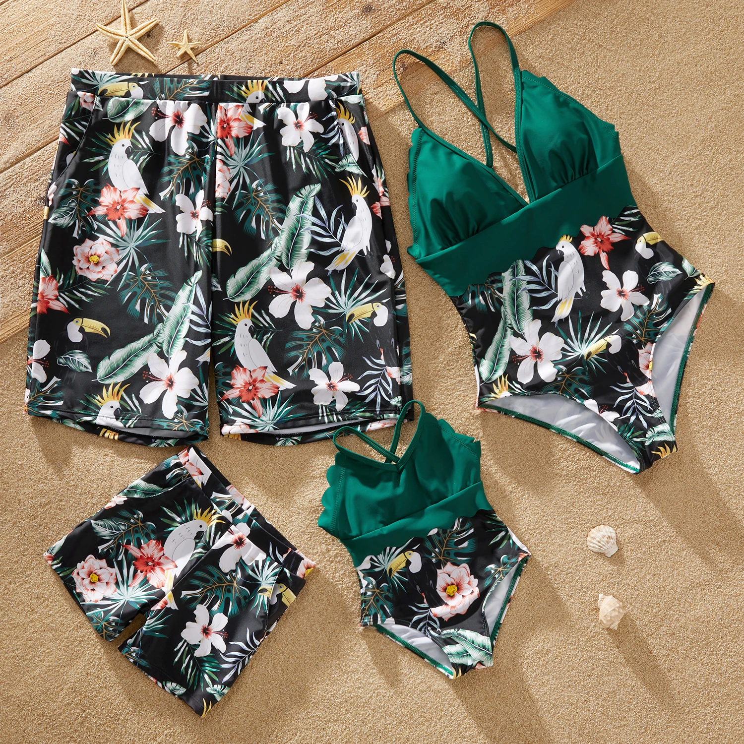 

PatPat New Summer Family Look Deep V-neck Floral Print Stitching Solid One-piece Matching Swimsuits
