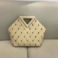 fashion purses and handbags luxury inverted triangle pouch tote clutch bag 2021 real leather woven cloud bag street women bag