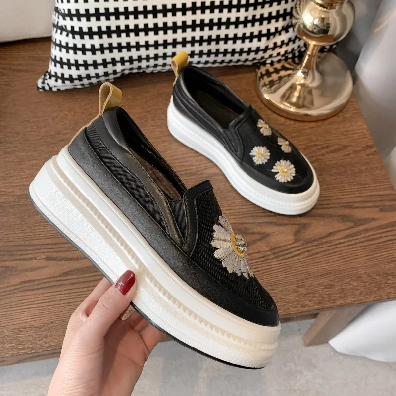 

2020 Summer New Mesh Lazy Shoes Women Fashion Casual Flower Thick Platform Heel Slip-On Large Size Comfortable Loafers Flower