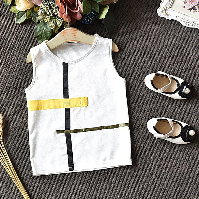 Комплекты одежды для девочек Новая летняя модная дизайнерская футболка без