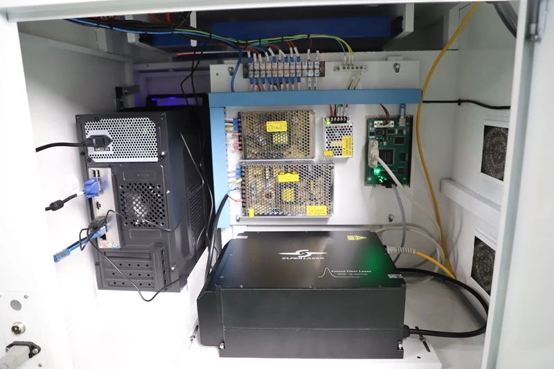 Оптоволоконная лазерная маркировочная машина 20 Вт 30 50 по низкой цене с брендом